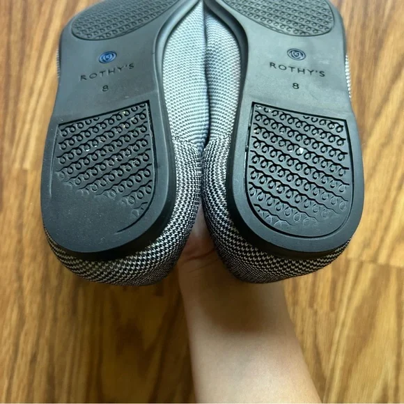 Women's Rothy's The Flat Shoes. Size 8 - Picture 9 of 9